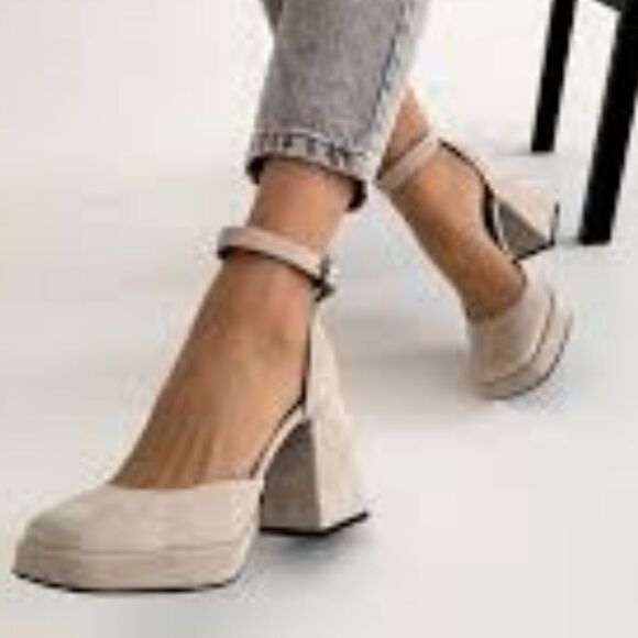 BRAND NEW DKNY BRIELLA LEATHER PLATFORM ANKLE WRAP PUMPS - Picture 16 of 16